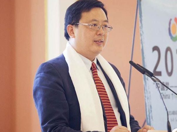 华尔街：8月29日财经早餐：脱欧担忧升温英镑急挫百点，黄金震荡下跌白银再革新高